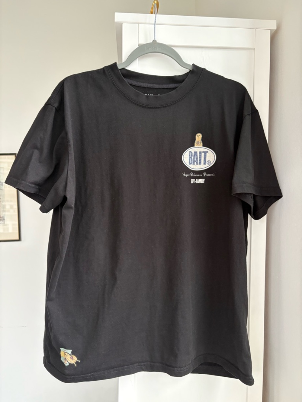 Bait x Spy x Family Super Oishii Peanuts Anime Graphic T-shirt Size Medium